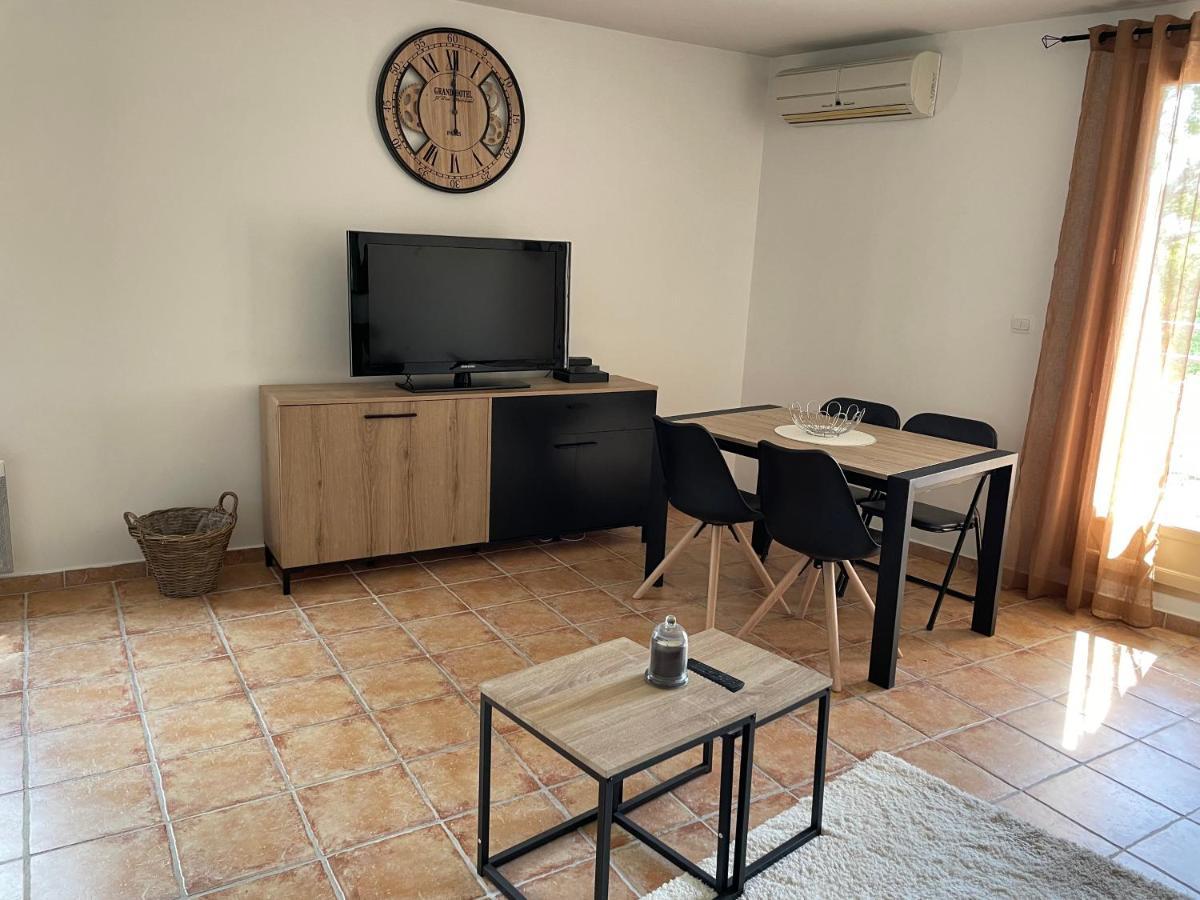Superbe Appartement Au Coeur Du Luberon. Goult Bagian luar foto